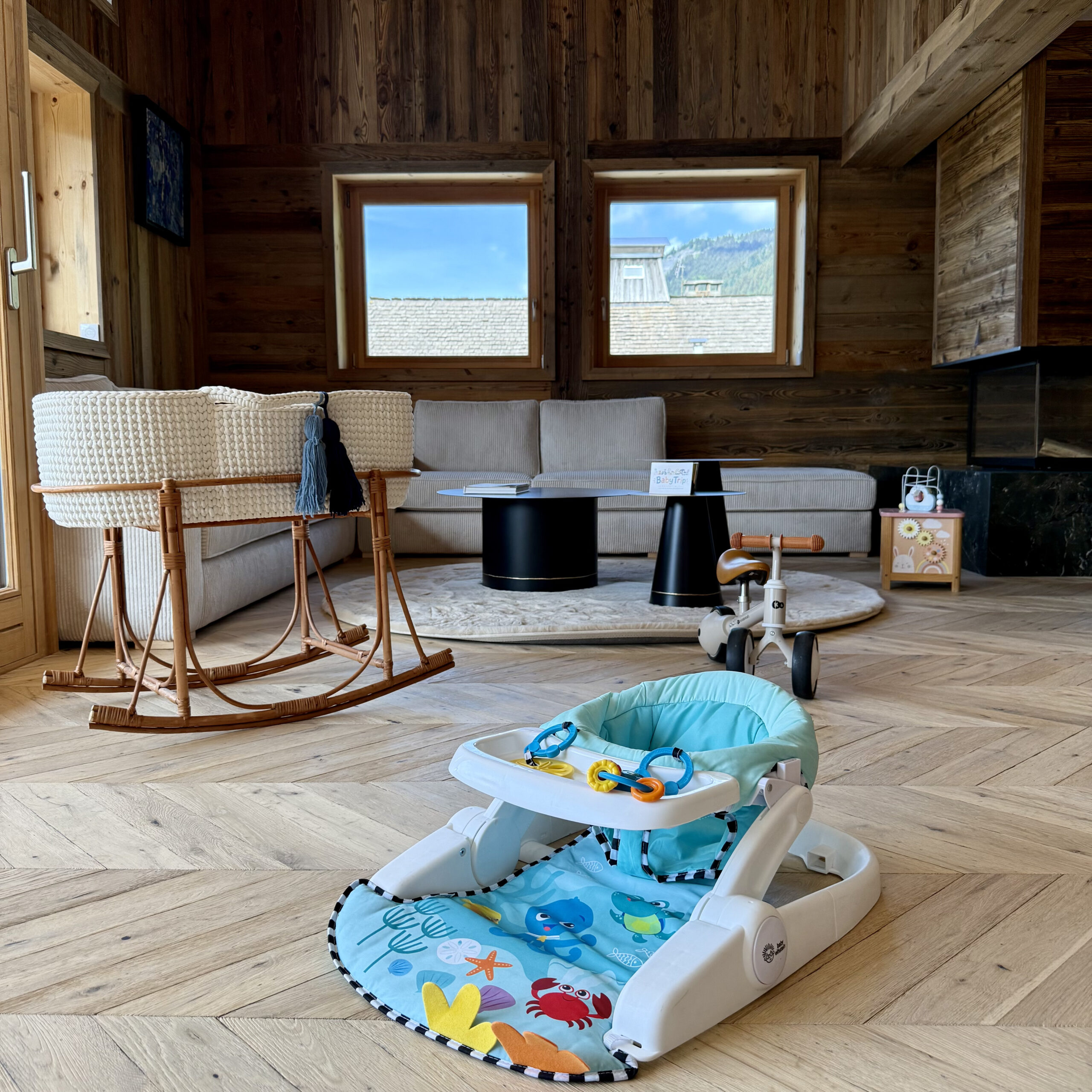 pictureLivingRoom